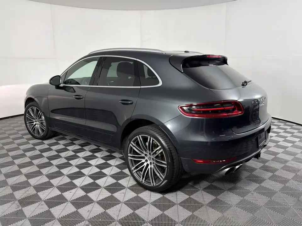 2017 Porsche Macan - Image 23 of 31