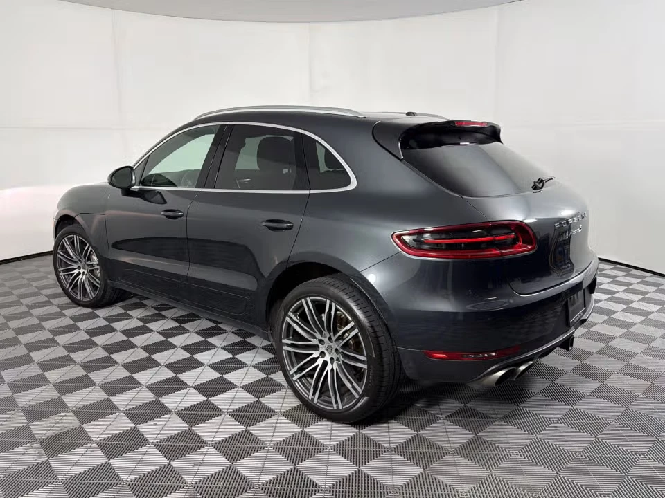 2017 Porsche Macan - Image 19 of 31