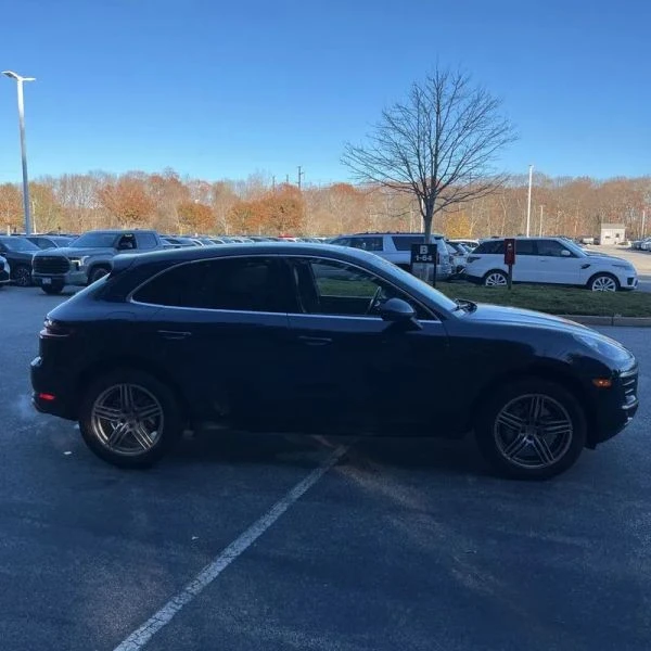 2017 Porsche Macan S - Image 10 of 12
