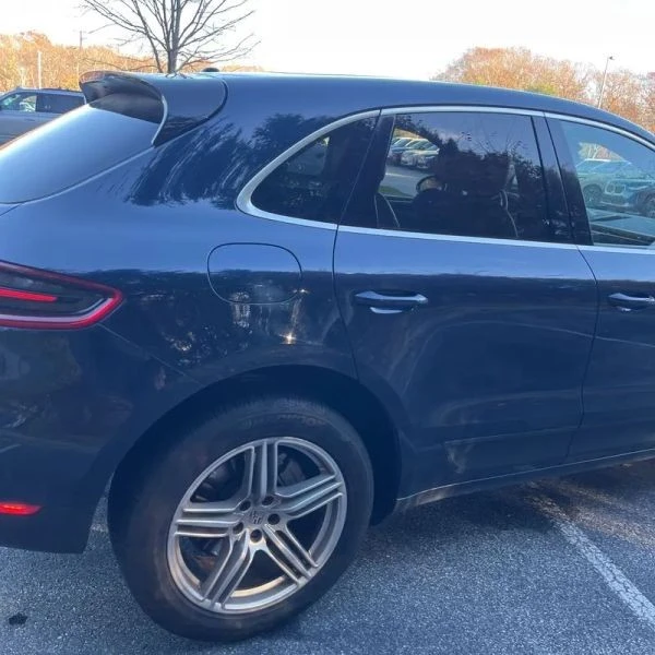 2017 Porsche Macan S - Image 9 of 12