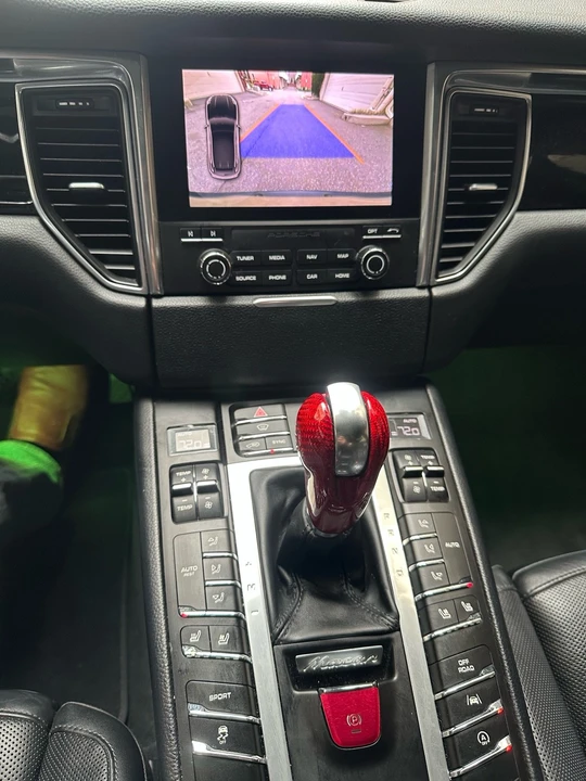 2017 Porsche Macan S - Image 19 of 21