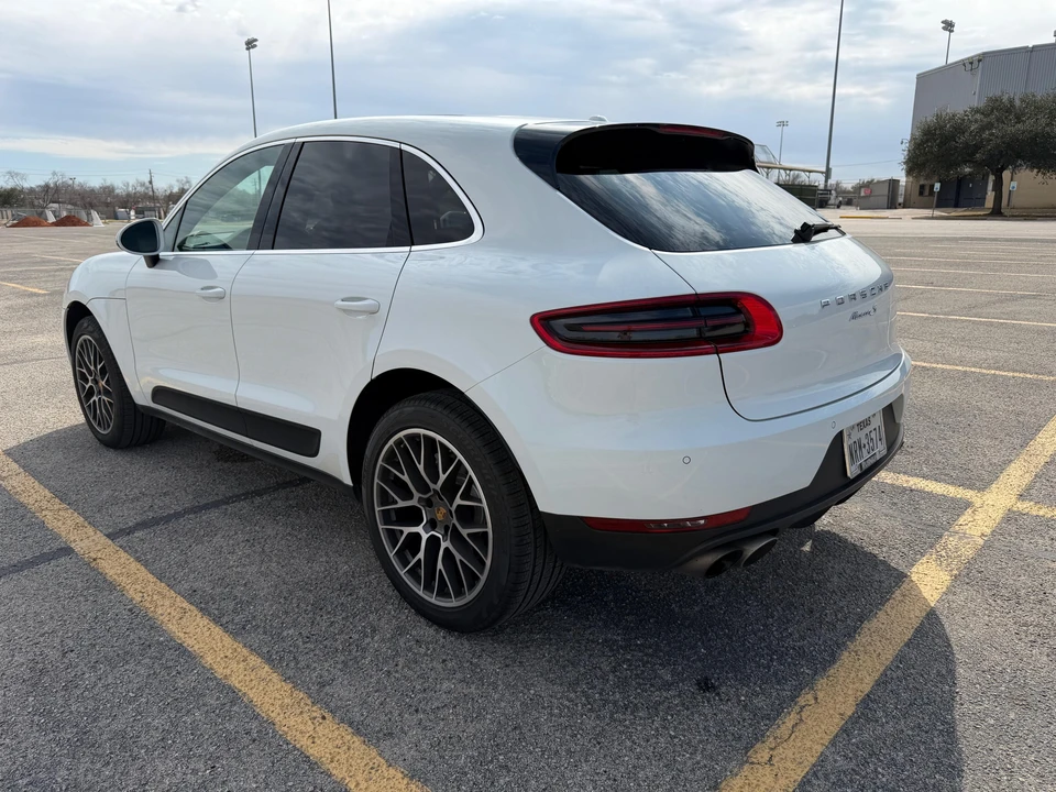 2017 Porsche Macan S - Image 8 of 31