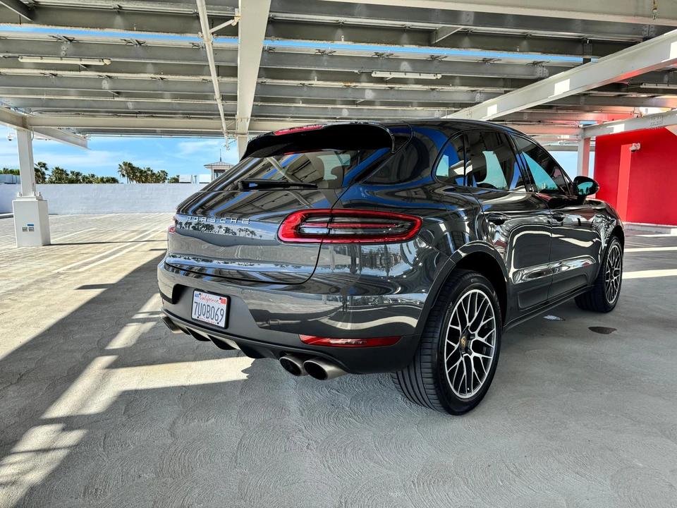 2017 Porsche Macan S - Image 8 of 31
