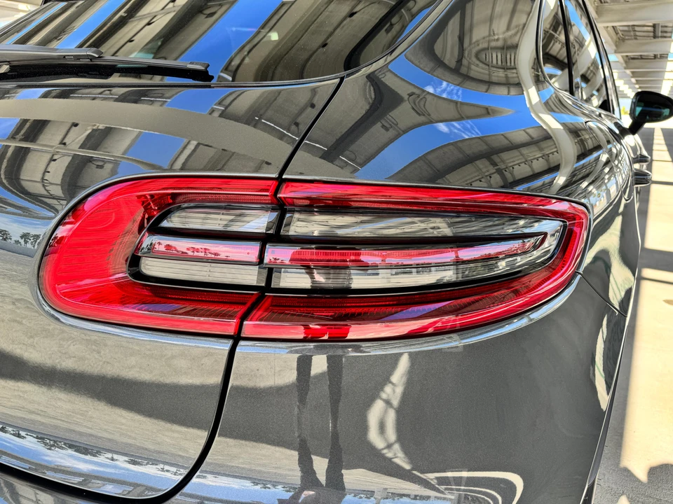 2017 Porsche Macan S - Image 28 of 31