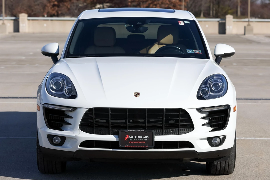 2017 Porsche Macan S - Image 2 of 31