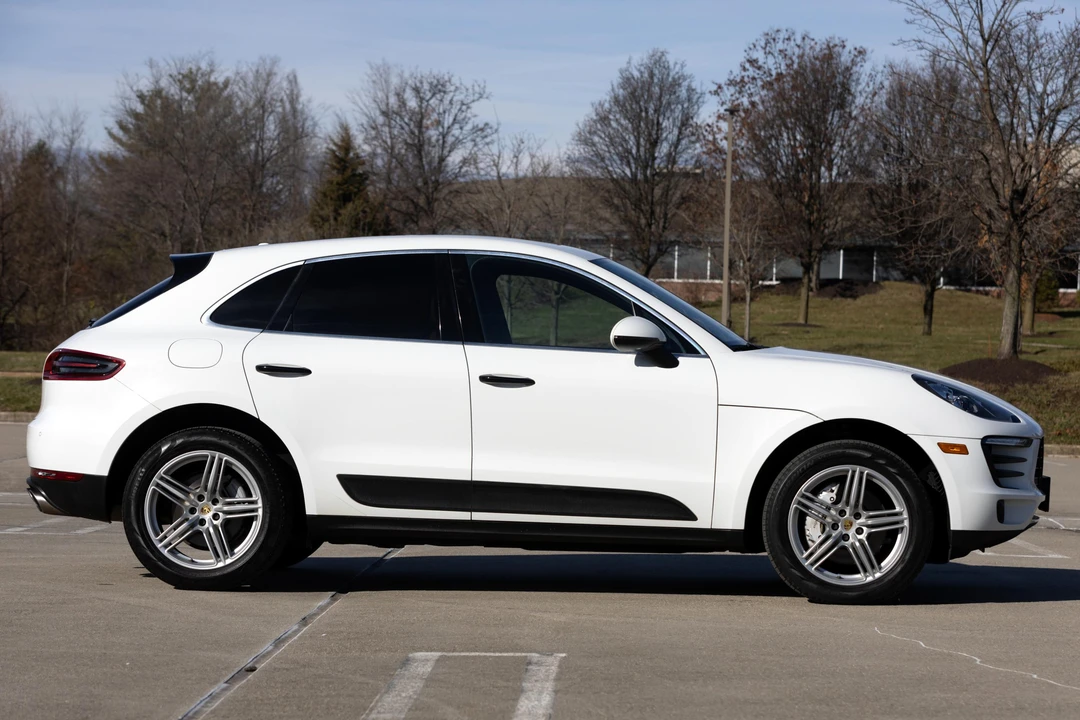 2017 Porsche Macan S - Image 13 of 31