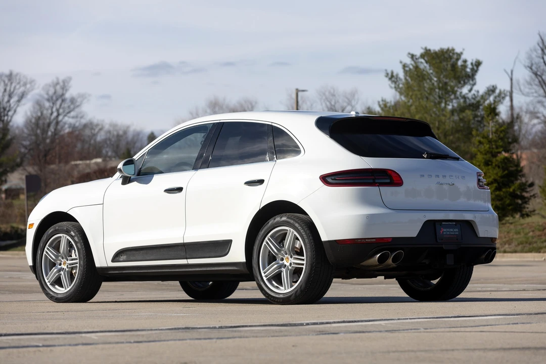 2017 Porsche Macan S - Image 10 of 31