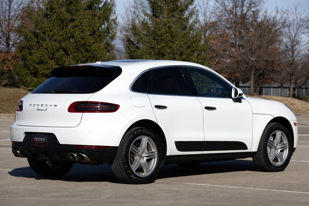 2017 Porsche Macan S - Image 12 of 31