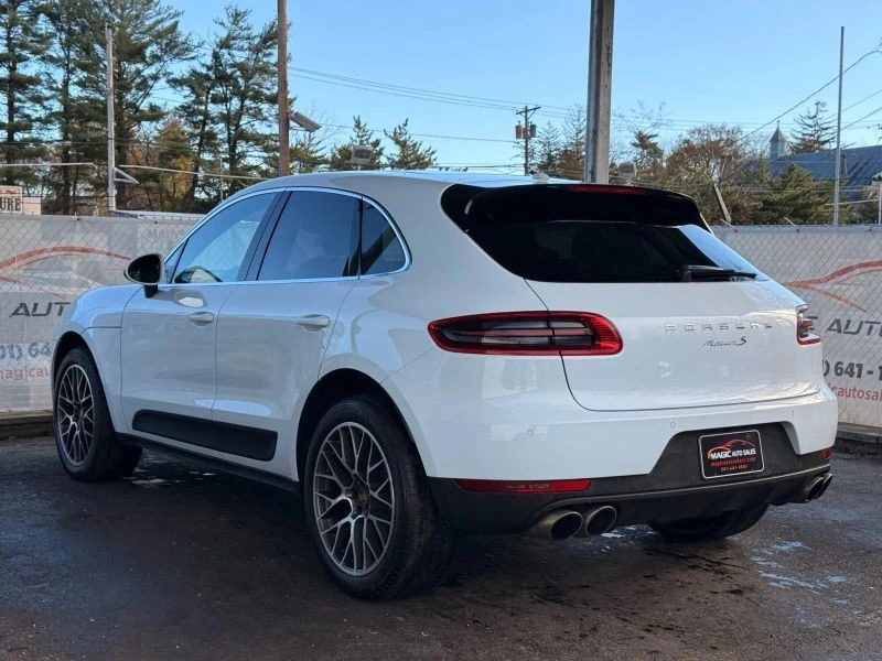 2017 Porsche Macan S - Image 11 of 12