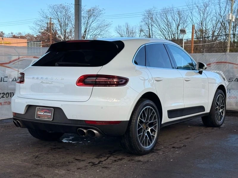 2017 Porsche Macan S - Image 9 of 12