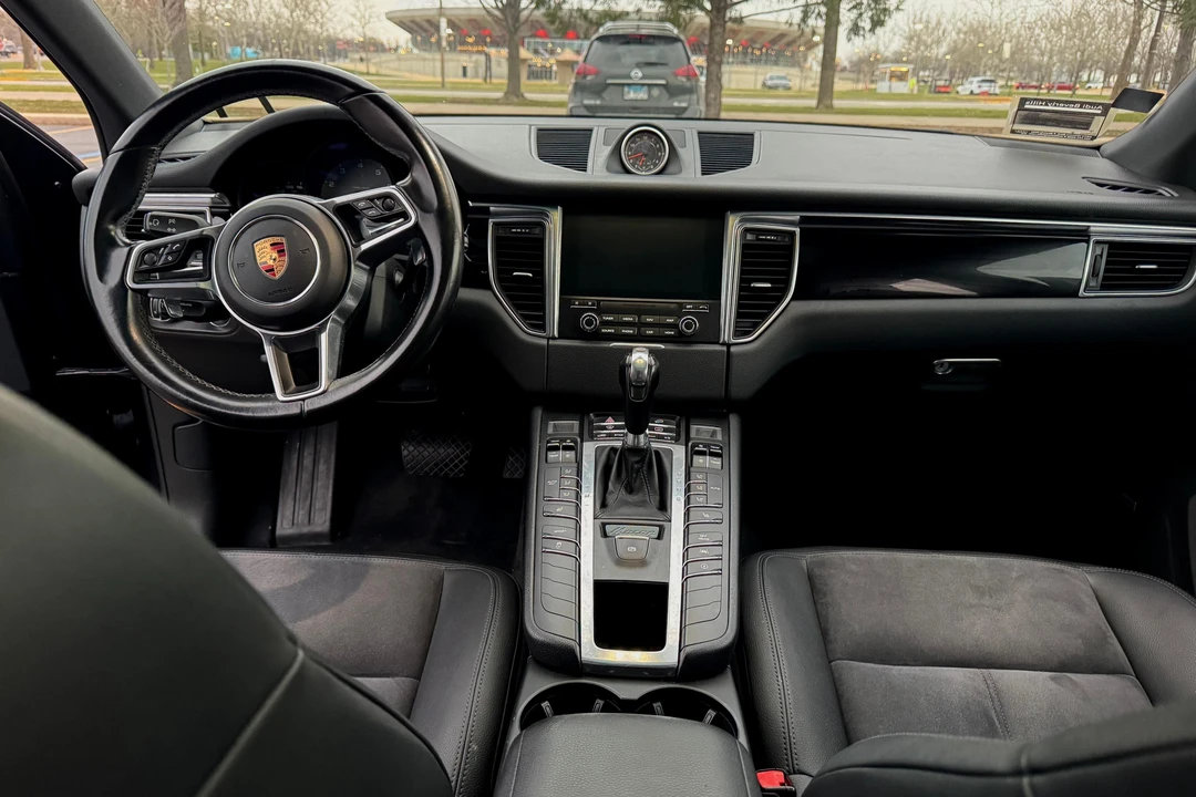 2017 Porsche Macan S - Image 22 of 31