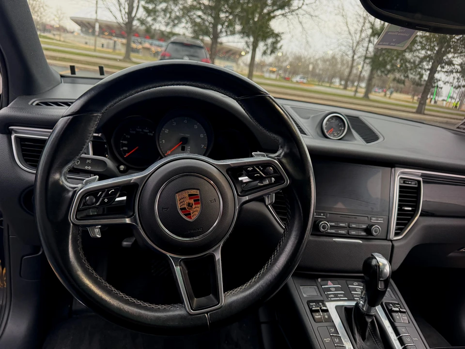2017 Porsche Macan S - Image 29 of 31