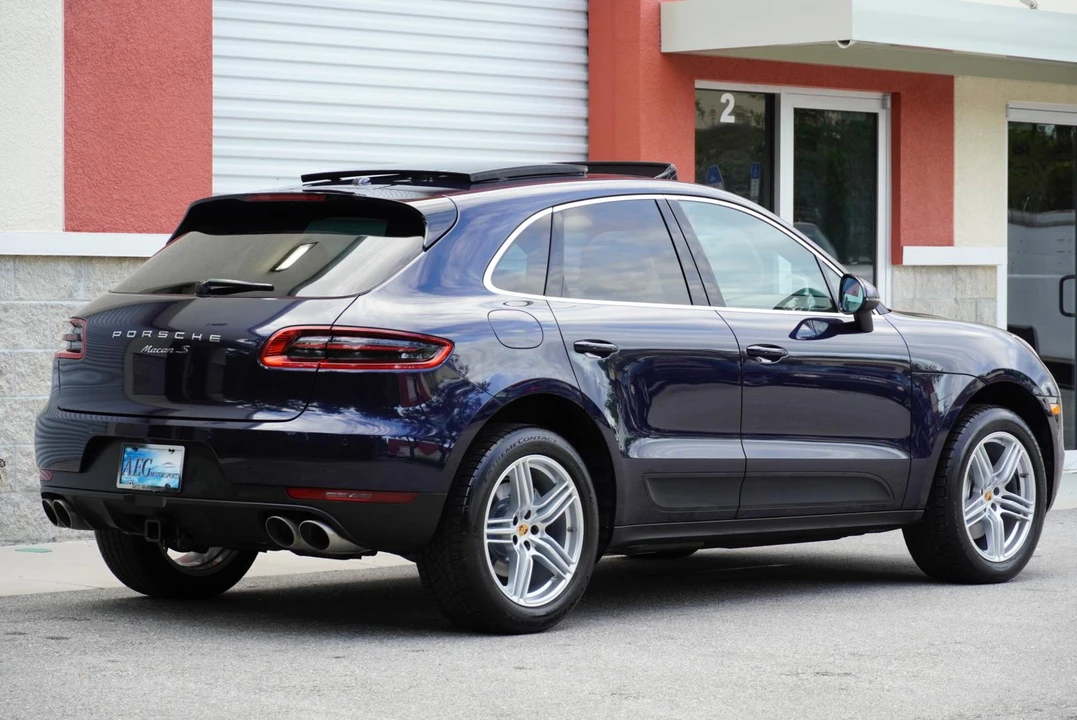 2017 Porsche Macan S - Image 23 of 31
