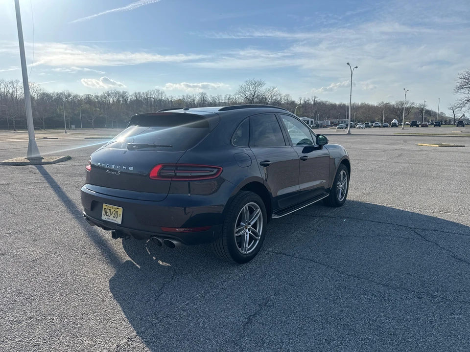 2017 Porsche Macan S - Image 11 of 31