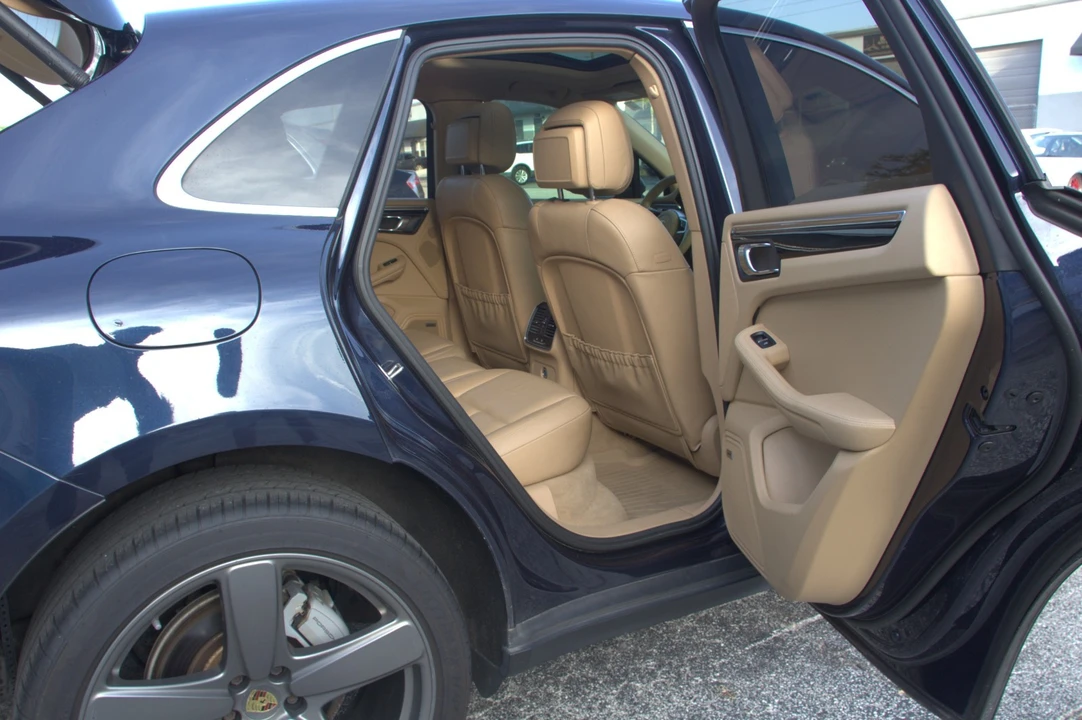 2017 Porsche Macan S - Image 22 of 31