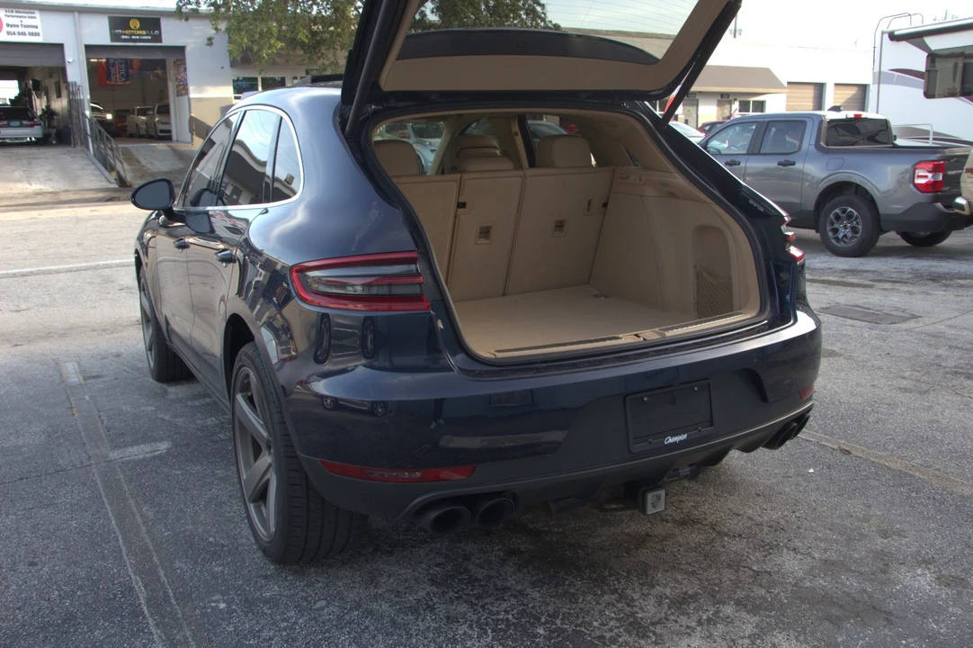 2017 Porsche Macan S - Image 14 of 31