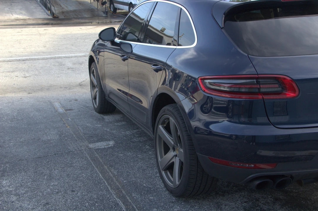 2017 Porsche Macan S - Image 7 of 31