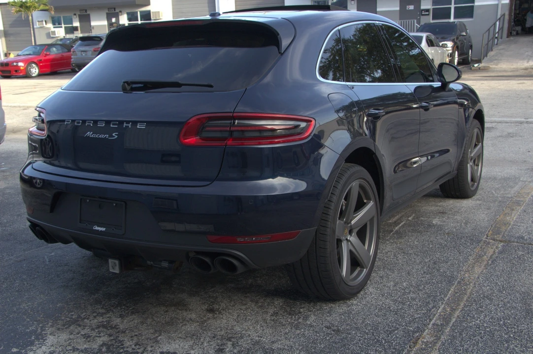 2017 Porsche Macan S - Image 9 of 31