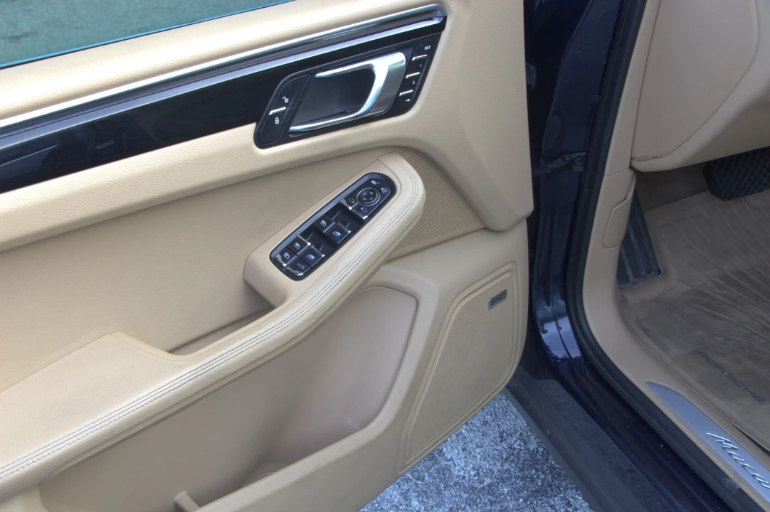 2017 Porsche Macan S - Image 31 of 31