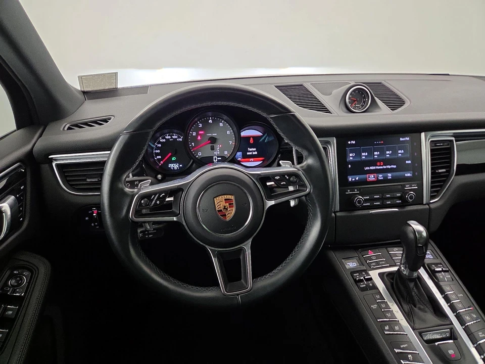 2017 Porsche Macan S - Image 11 of 27