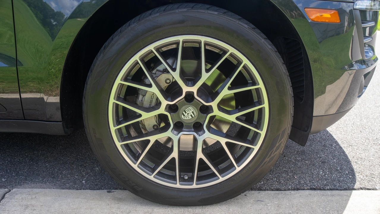 2017 Porsche Macan S - Image 25 of 31