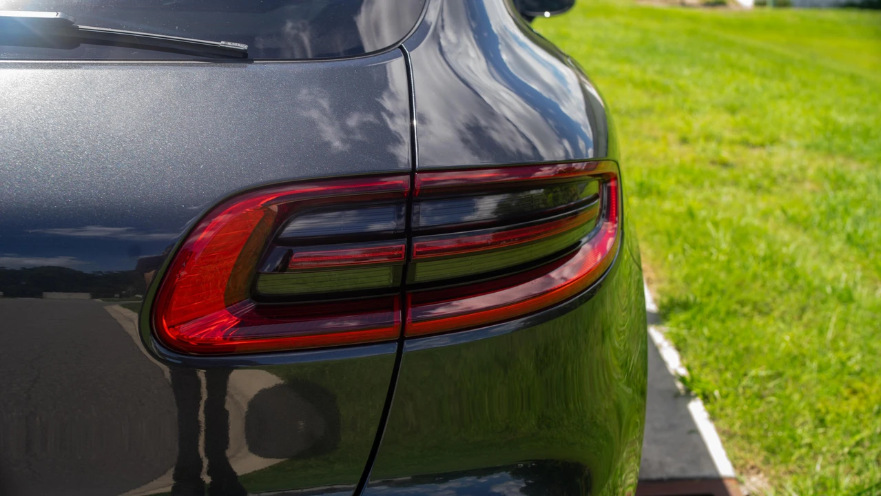 2017 Porsche Macan S - Image 20 of 31