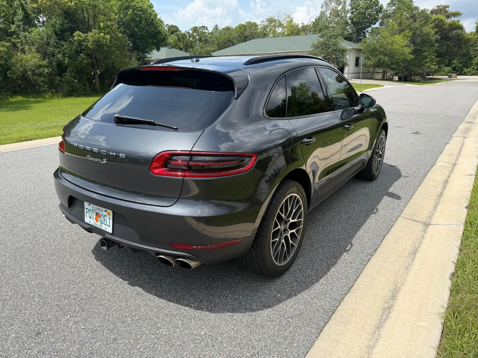 2017 Porsche Macan S - Image 12 of 31