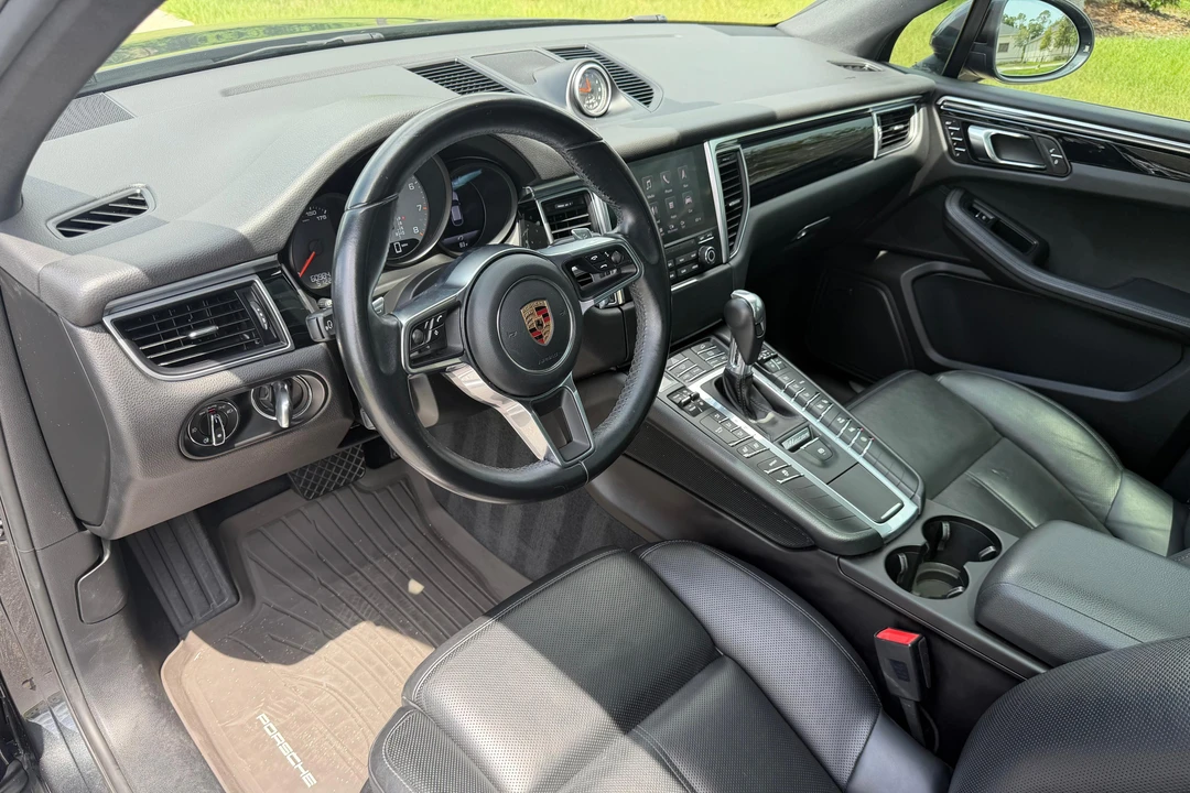2017 Porsche Macan S - Image 26 of 31