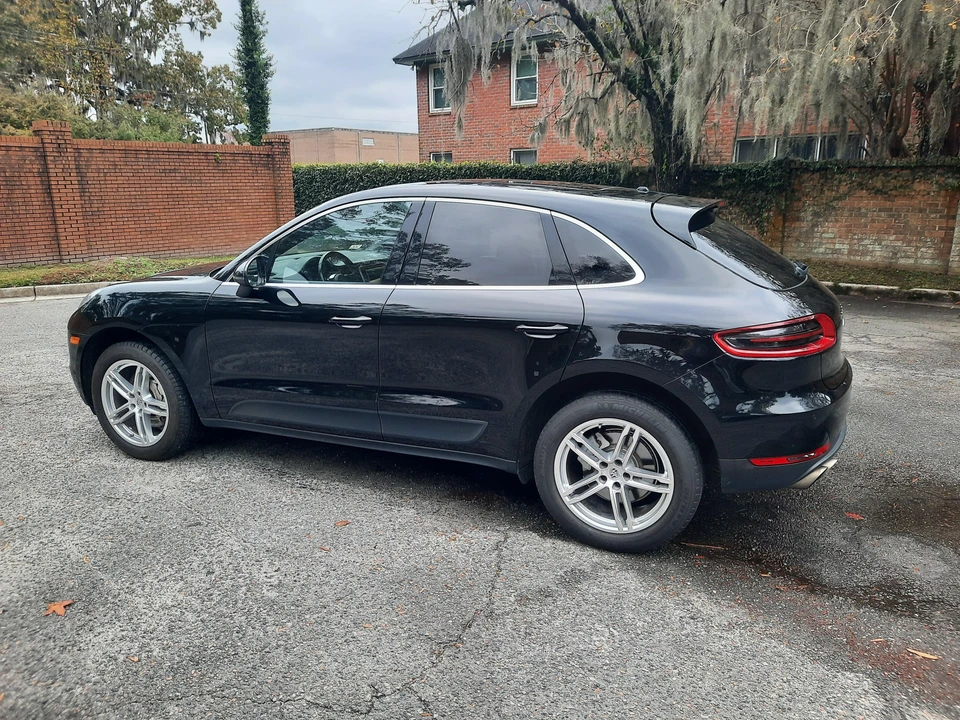 2017 Porsche Macan S - Image 12 of 31