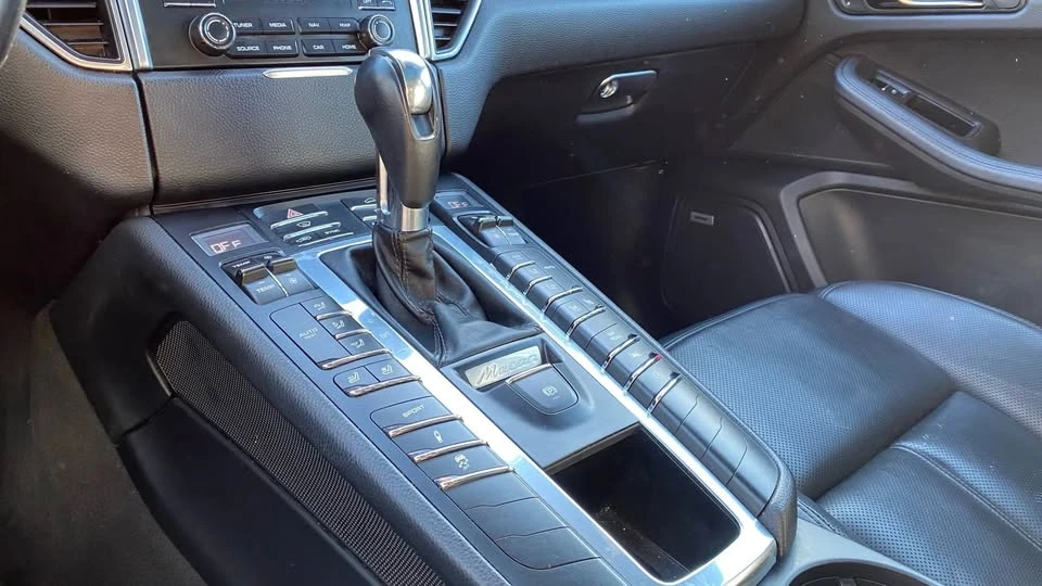 2017 Porsche Macan S - Image 19 of 20