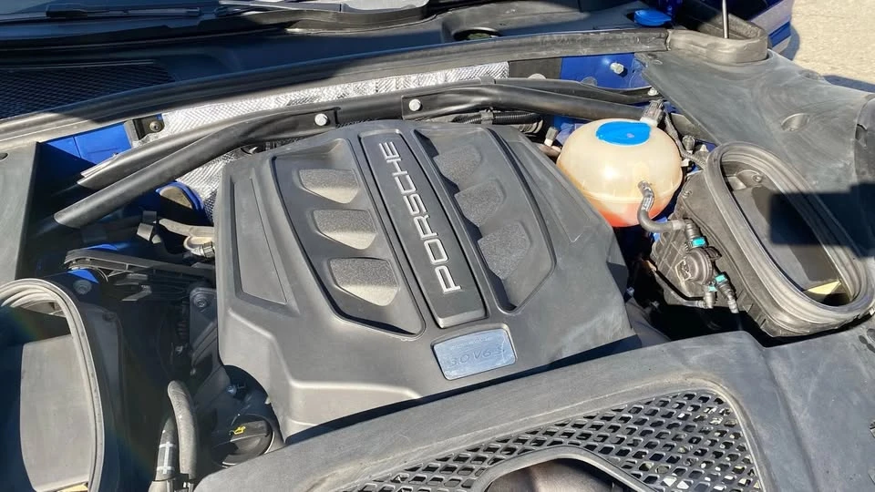 2017 Porsche Macan S - Image 10 of 20