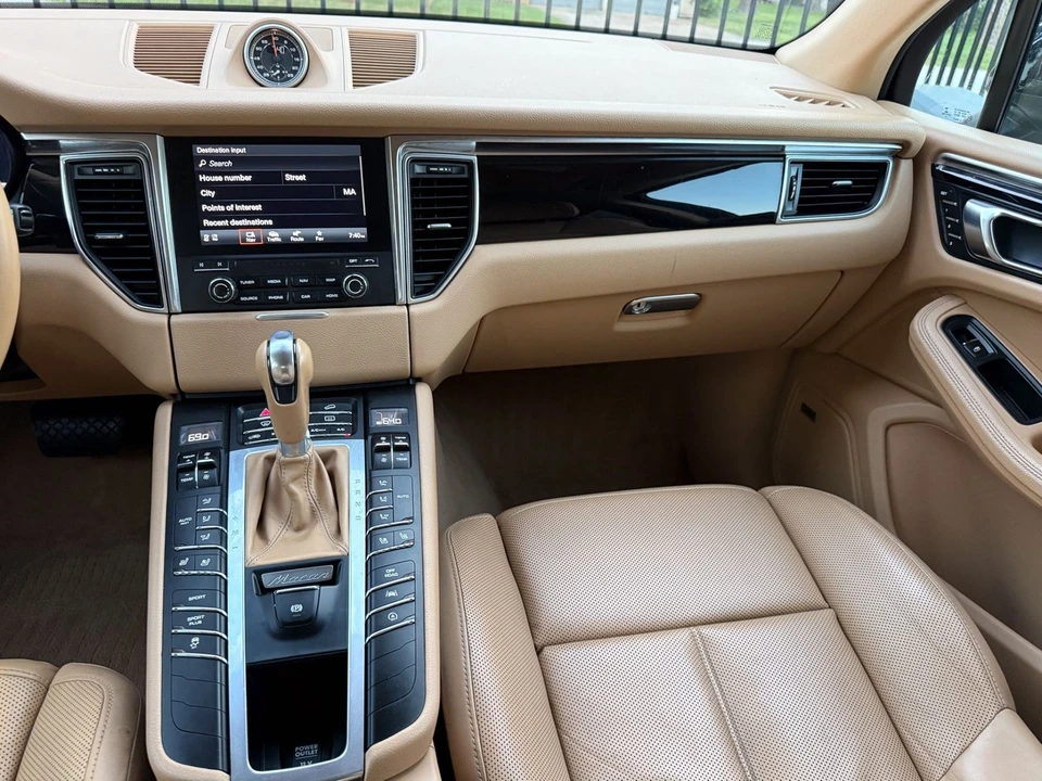 2017 Porsche Macan S - Image 11 of 12