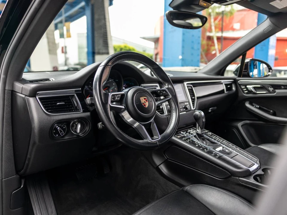 2017 Porsche Macan S - Image 4 of 5