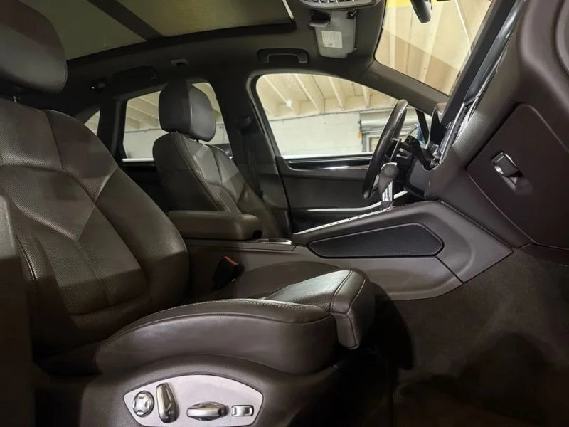 2017 Porsche Macan S - Image 10 of 12
