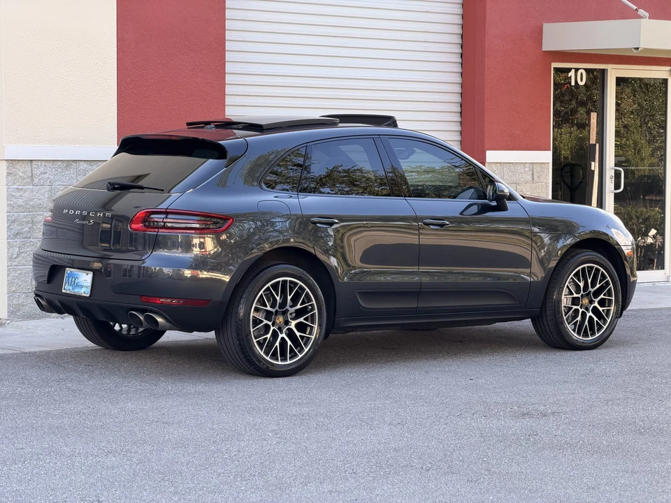 2017 Porsche Macan S - Image 10 of 31
