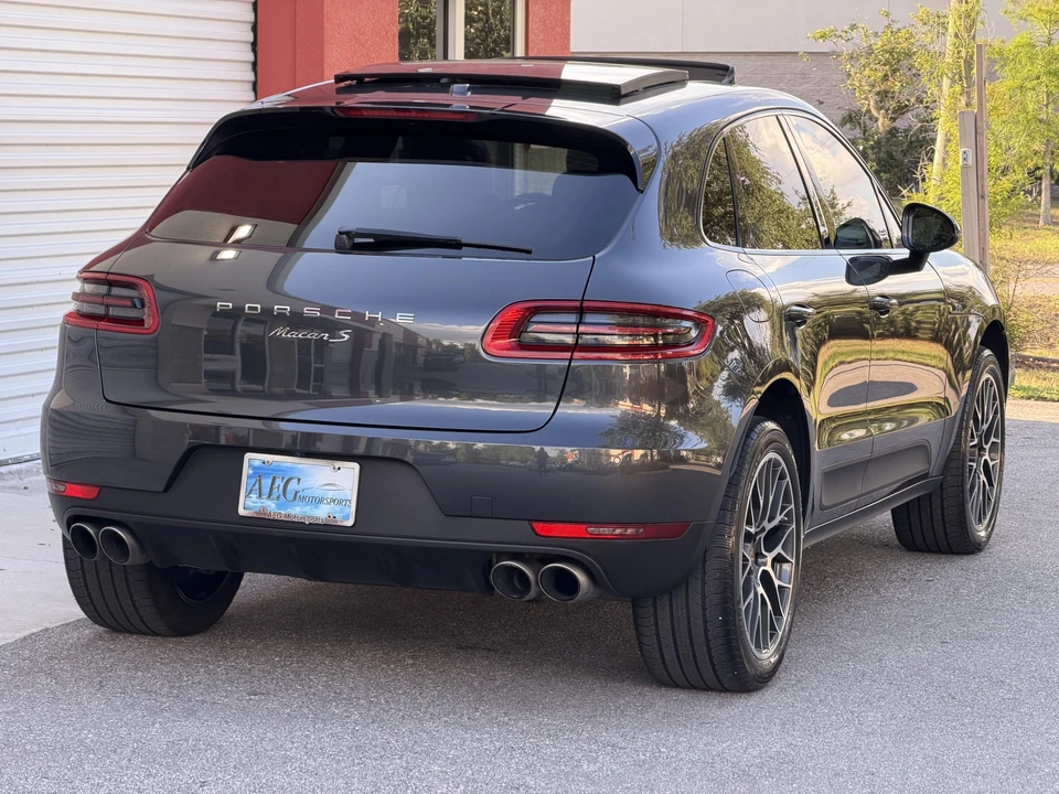 2017 Porsche Macan S - Image 11 of 31