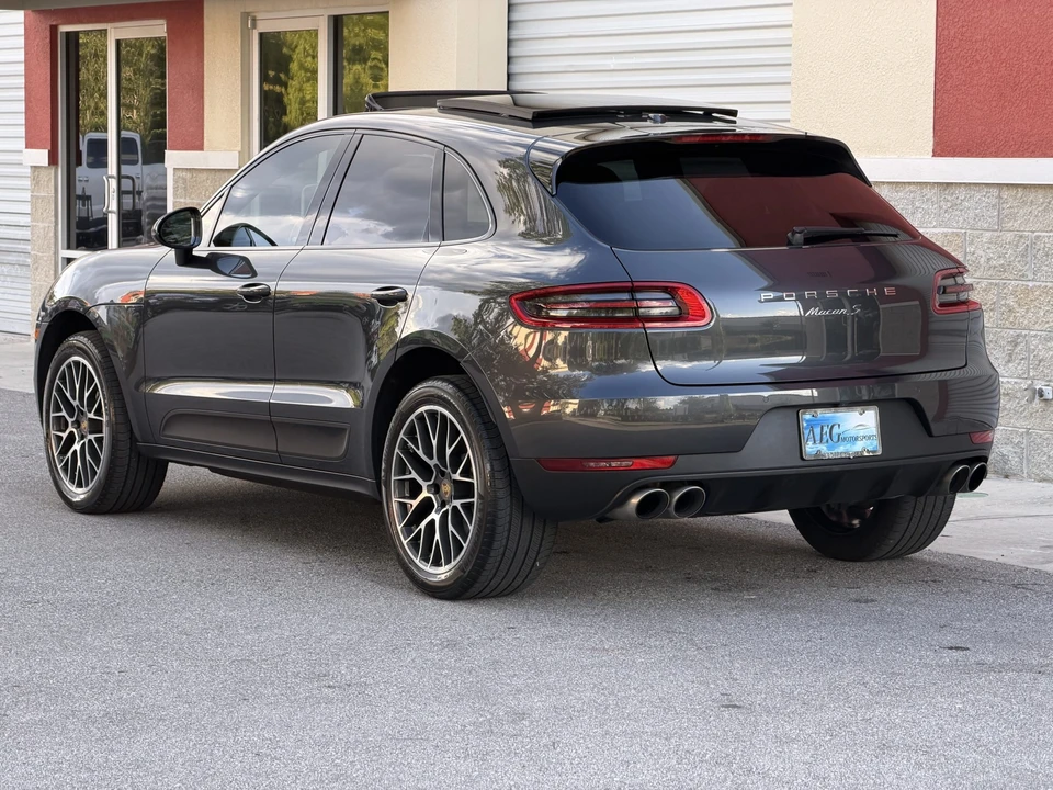 2017 Porsche Macan S - Image 12 of 31