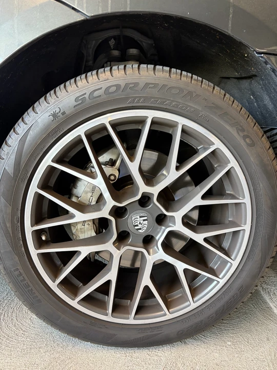 2017 Porsche Macan S - Image 9 of 10