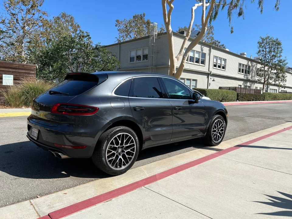 2017 Porsche Macan S - Image 6 of 10