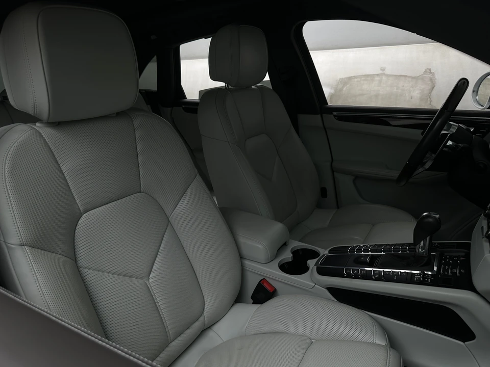 2017 Porsche Macan S - Image 5 of 31