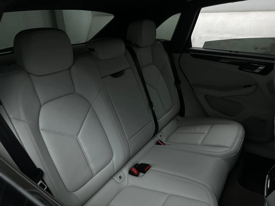 2017 Porsche Macan S - Image 3 of 31