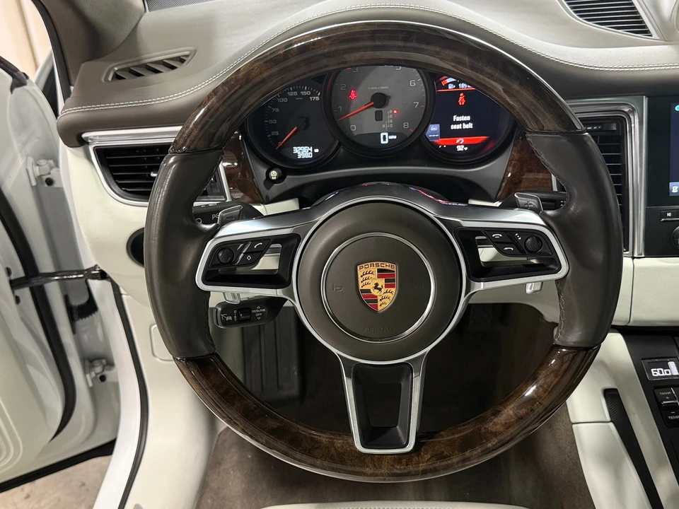 2017 Porsche Macan S - Image 7 of 31