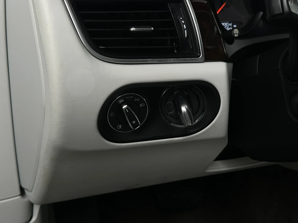 2017 Porsche Macan S - Image 10 of 31