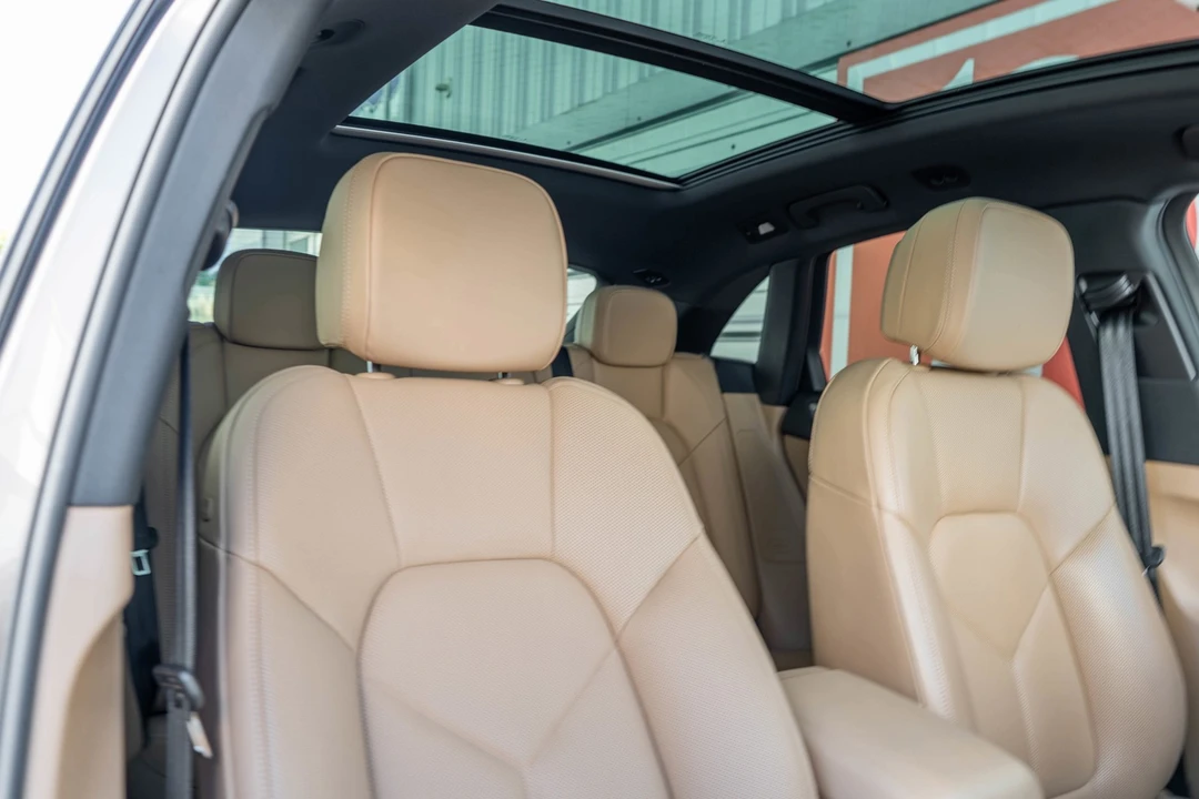2017 Porsche Macan S - Image 26 of 31