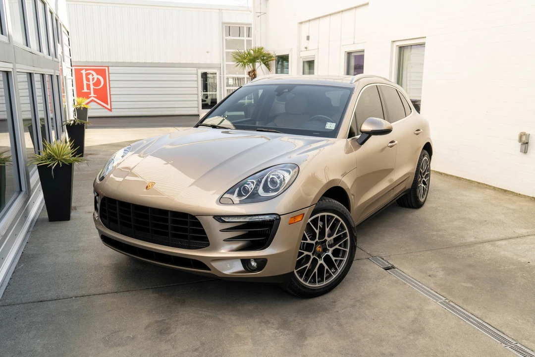 2017 Porsche Macan S - Image 2 of 31