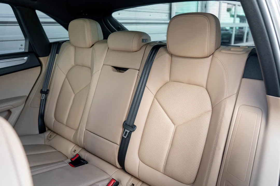 2017 Porsche Macan S - Image 21 of 31