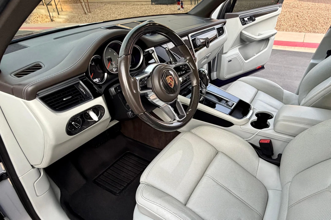 2017 Porsche Macan S - Image 25 of 31