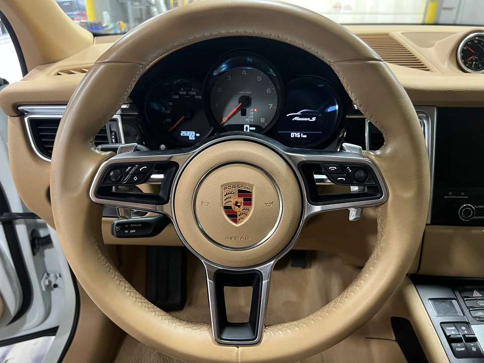 2017 Porsche Macan S - Image 8 of 31