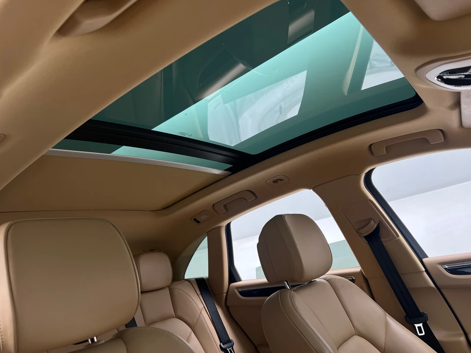 2017 Porsche Macan S - Image 19 of 31
