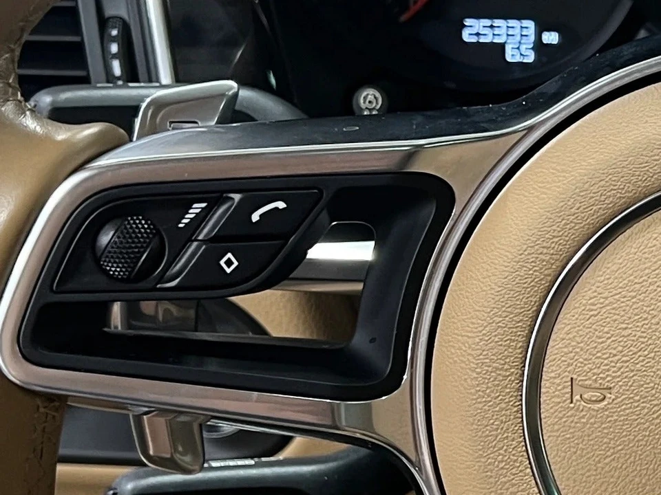 2017 Porsche Macan S - Image 12 of 31